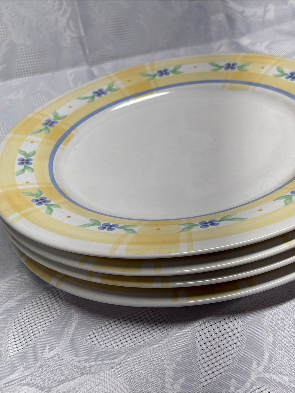 Pfaltzgraff Yellow Summer Breeze Dinner Plates with Blue Flower set of 4 - Picture 6 of 7